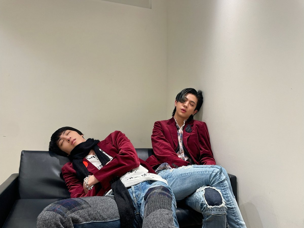 バースデーブラザーズ🎂 たくさん寝てね