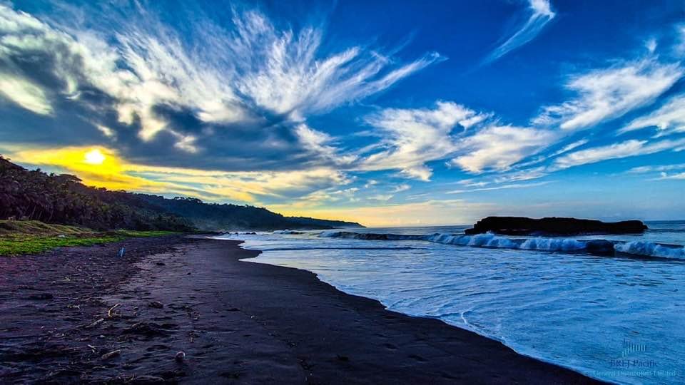 EnderEd777's tweet photo. Wishing you a Super Friday !
 - sunrise over Iwaru (black) Beach Tanna, Vanuatu (c. BREJ Pacific)

#photography #photo #foto #sunrise #iwaru #blacksand #tanna #vanuatu #gooddayphotos https://t.co/8Tl7oGuxWN