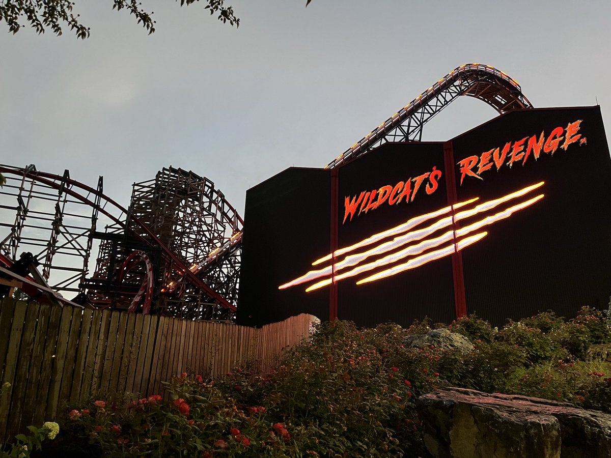 Eric@theparks tweet media