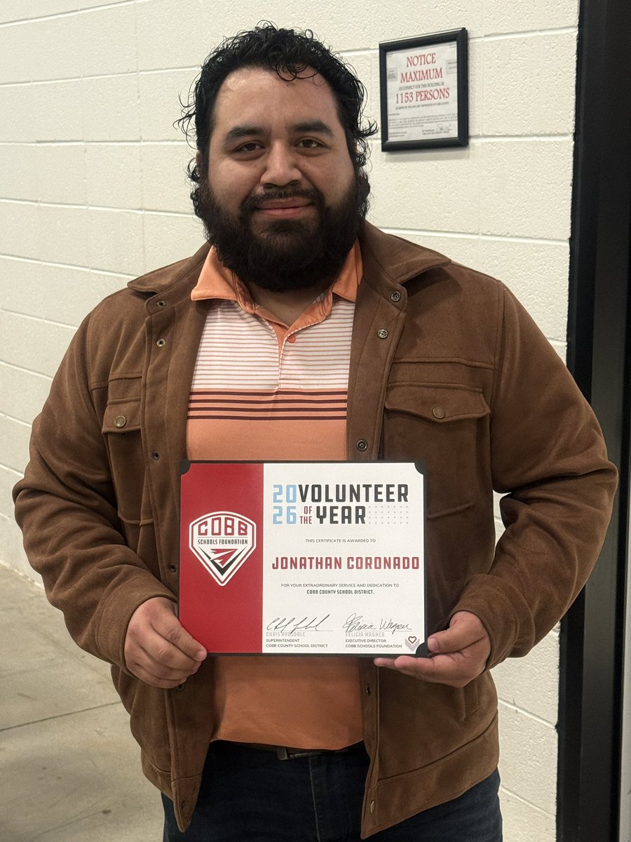 DrABHosey's tweet photo. I was privileged to recognize our Volunteer of the Year at the annual luncheon . We appreciate Mr. Coronado and Mableton Baptist Church.#teamfloydms @FloydMSCobb https://t.co/t8fUWZu1Or
