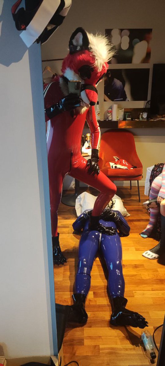 Andrew RubberFox 🔜 tweet media