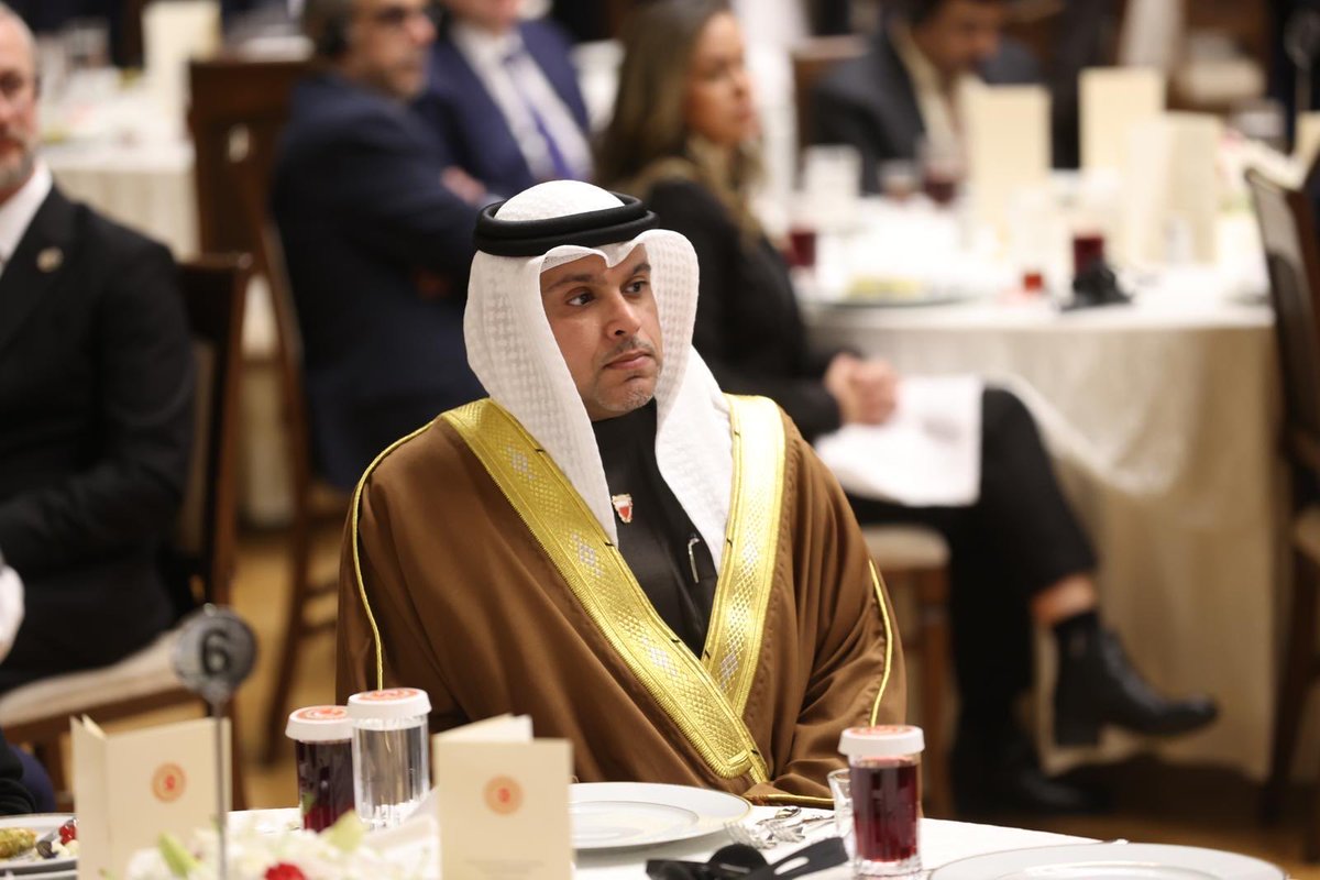 BahrainEmbTR's tweet photo. سفير مملكة البحرين لدى الجمهورية التركية يشارك بمأدبة الإفطار التي أقامها رئيس مجلس الأمة التركي الكبير لرؤساء البعثات الدبلوماسية في أنقرة https://t.co/kigzYCXcQT