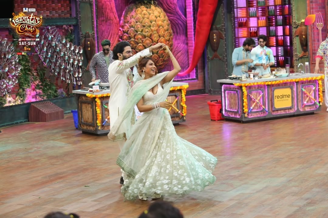 So, are we are getting a dance performance from these two cuties? 😍
#Nimaal ship is sailing!💃🕺 can’t wait for the episode 

#AmaalMallik #NiaSharma #LaughterChefs3