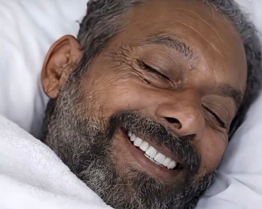 This person used to give water to the thirsty people in Mecca his entire life and passed away smiling ❤️😌