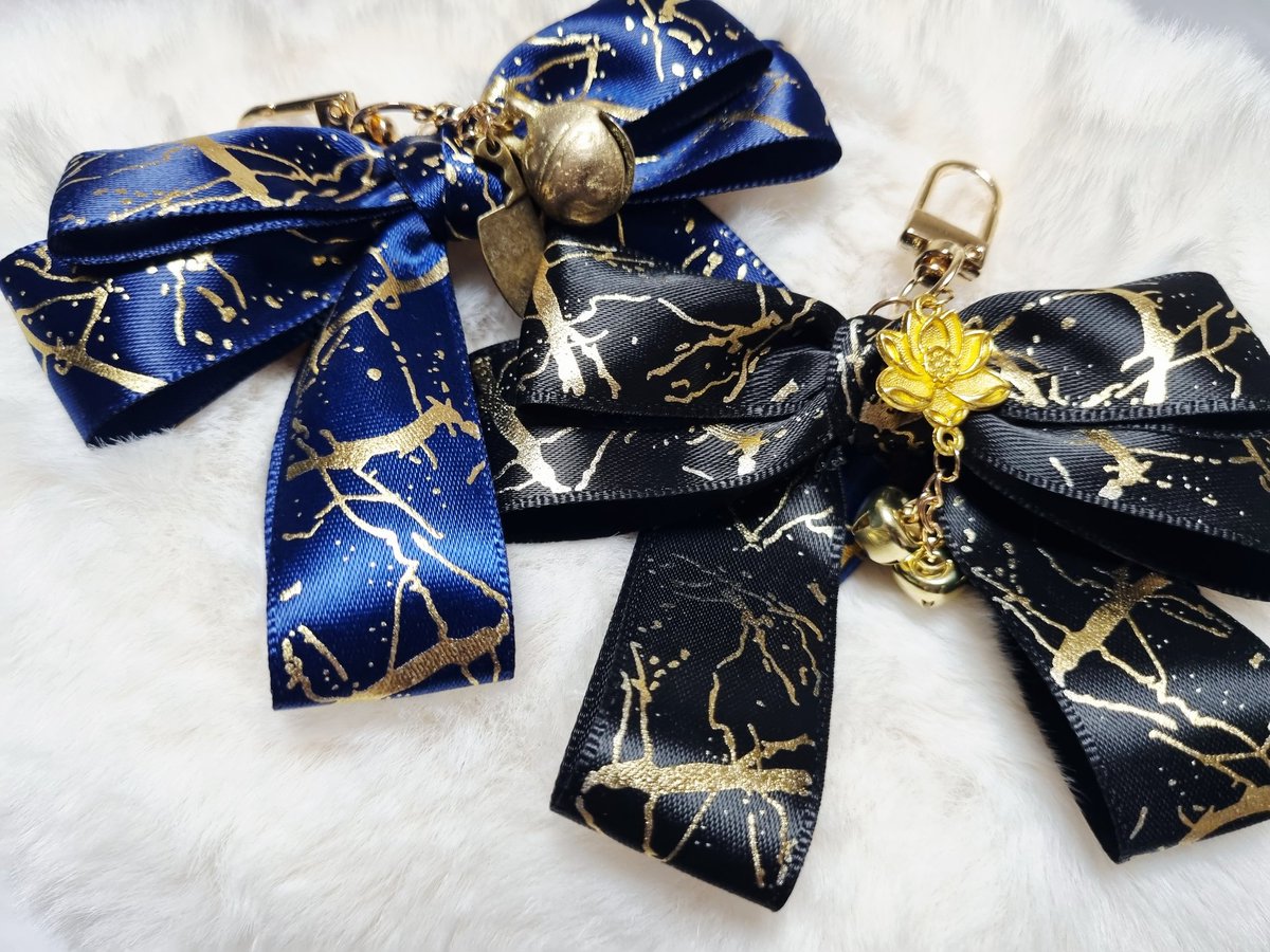 괴담출근 2부 완결 기념 미니 원석병 키링 나눔합니다 

RT 1분/ 추첨은 3월 첫주 이내/ 배송비 제가 부담합니다! 

최요원- 김솔음- 이성해- 백사헌- 박민성 
5가지에요! 혹시 당첨자분 원하시면!! 최솔 cp 리본 키링도 드립니다