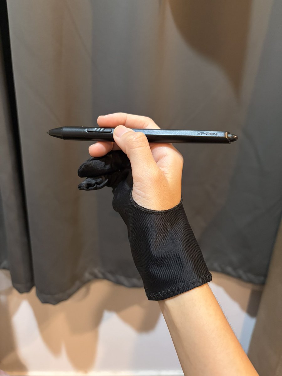 เป็นถุงมือที่ใส่กี่ทีก็รู้สึกว่า กุมันเท่ 554444