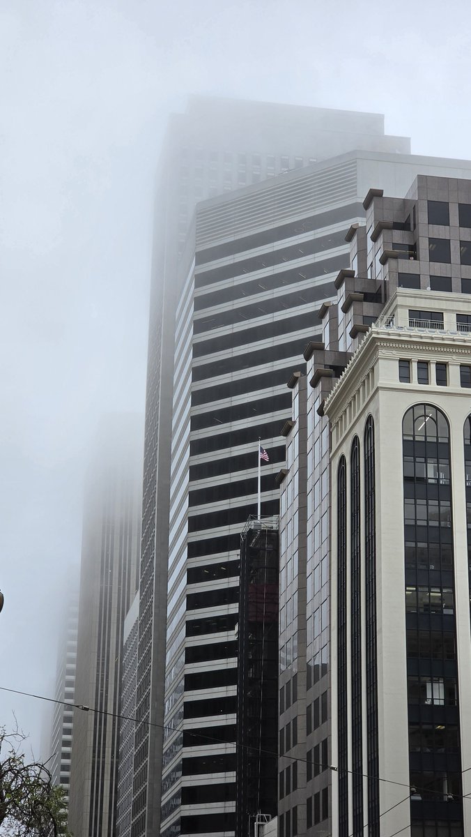 app_settings's tweet image. why even bother taking pictures if you’re going to use AI to remove the one thing that made it look cool..

having an AI slop generator is NOT a flex, sorry 😬