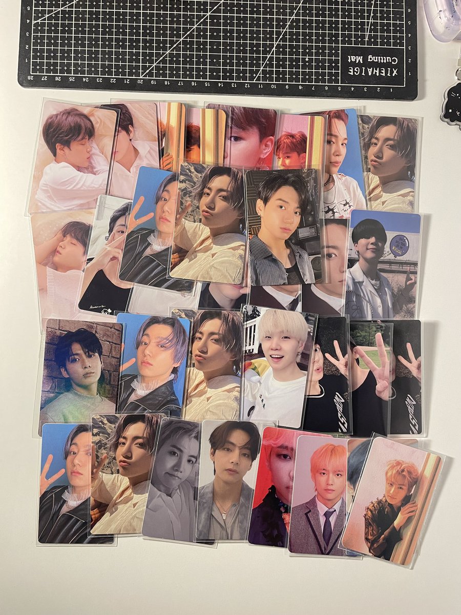 รีทวิตแจก 100฿/1 คนค่า⛓️‍💥🚏🎑

ลงขายวันเสาร์ { พรุ่งนี้ }

เริ่ม 19:00 คับ 🤍🍒

ฝากแท็กเมนชั่นได้เลยน้า ⬇️🧺👻
#ตลาดนัดบังทัน #การ์ดบังทัน #การ์ดจองกุก #การ์ดแทฮยอง #การ์ดจีมิน