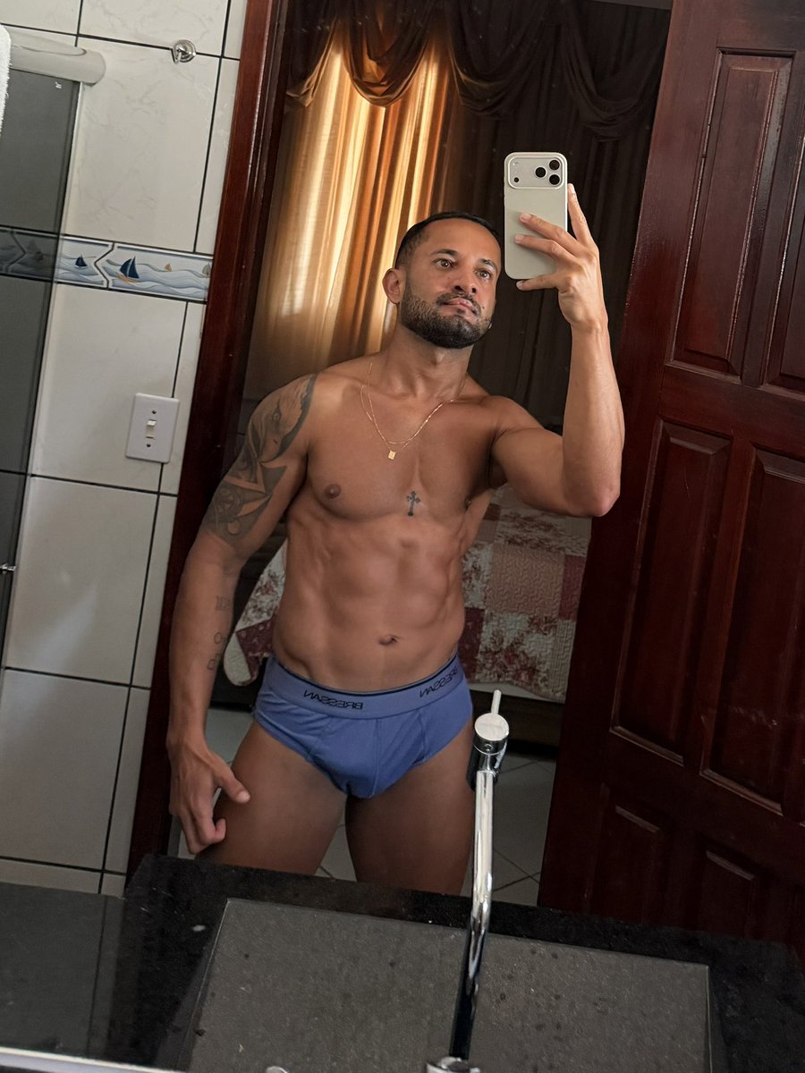 NettoMessias's tweet photo. Tão bom acordar tarde no seu dia de folga https://t.co/Vxo3LKHyK7
