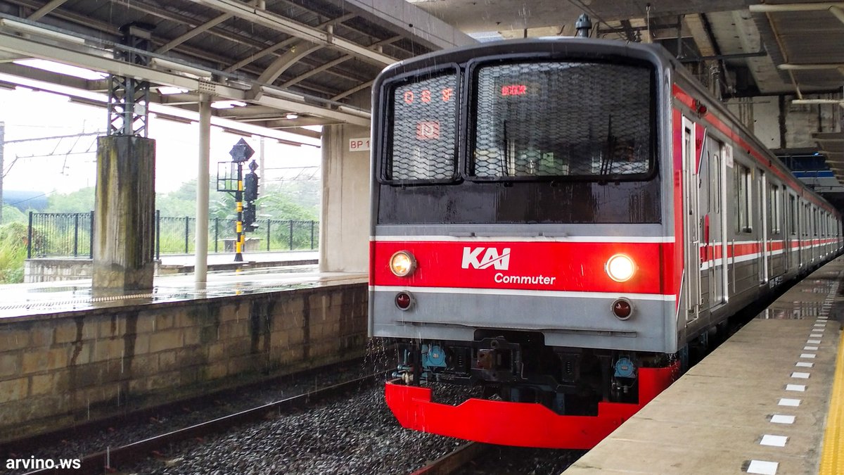ArvinoWs's tweet photo. 205-10F「ケヨM17」は電車の運用データベースから削除され、正式に退職しました。 ニュースの循環、牽引力は問題、すなわち弱い牽引力を持っています。 そしていくつかの成分は205-50Fおよび205-9+32Fに移される。 残念ながら、この電車は5年間だけ稼働しており、引退した最初の205系の1つになります。 https://t.co/LUyAordZrk