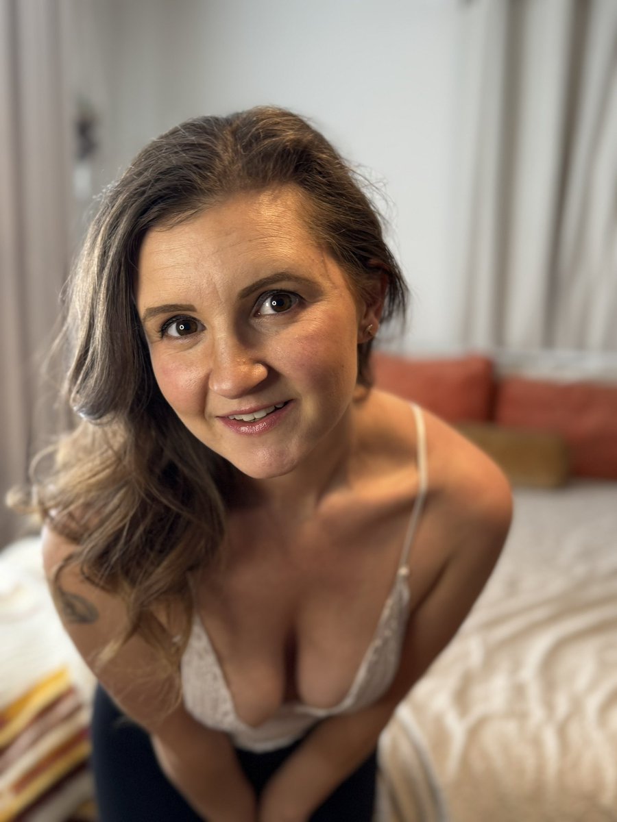 Mrs. Bea Cullen tweet media