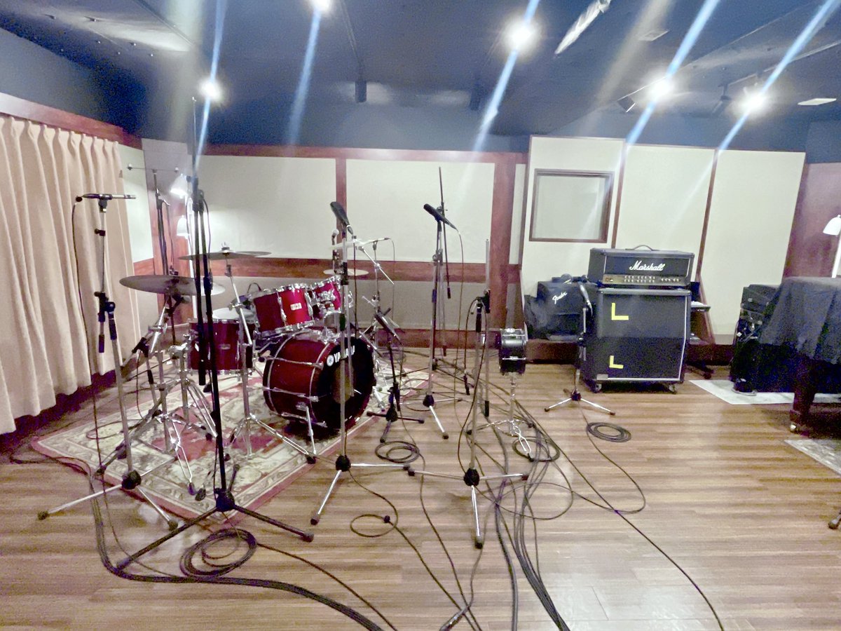 studiotlive's tweet photo. 本日はバンドのレコーディングでした🎸🥁
当店は2つのブースを用いての同時録音が可能です。 https://t.co/qB1kG07VUC