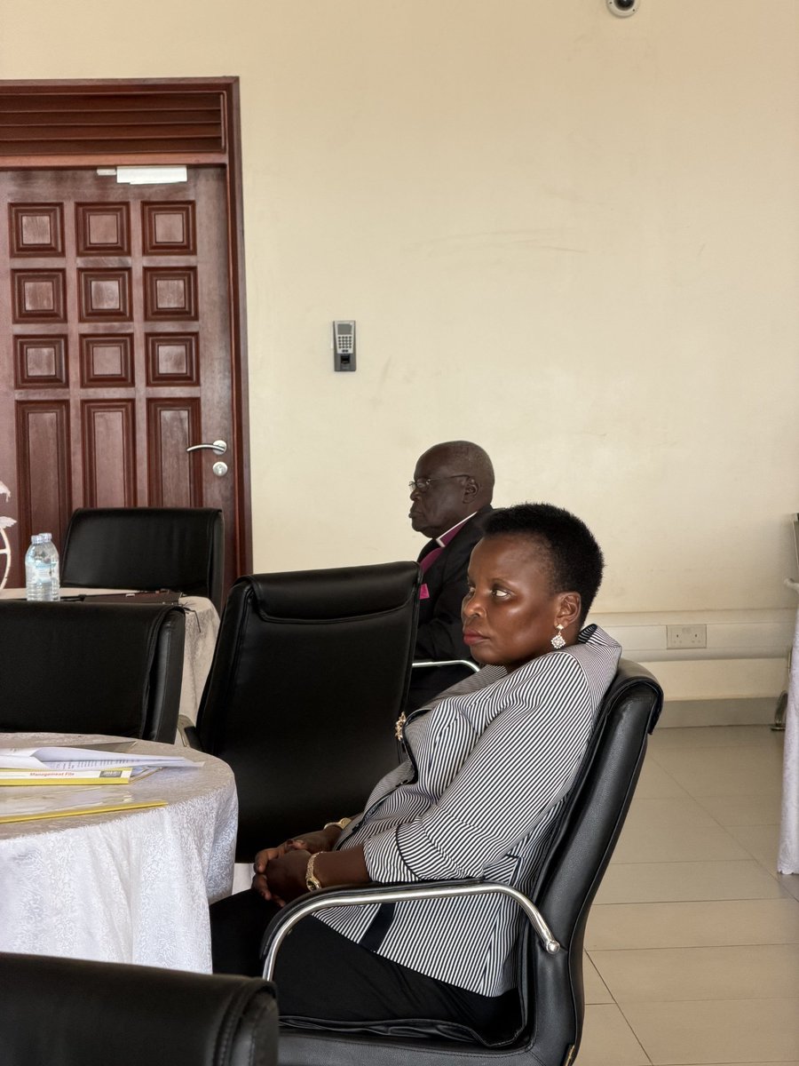 nothernstartv's tweet photo. Acholi leaders unite for transformation.
MPs and LC5 Chairpersons met at the Gulu Logistics Hub for the Acholi Investment Profile dissemination, organized by Operation Wealth Creation.
Graced by Hon. Dr. Kennet omona, Hon. Hillary Onek, and Hon. Beatrice Akello Akori. https://t.co/ML6DtOJfp6