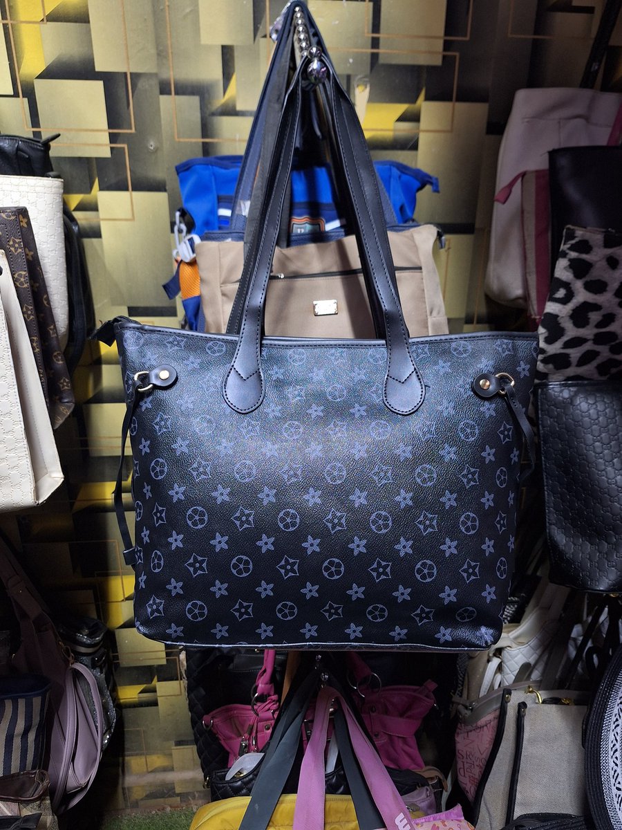 JuwicoBags's tweet photo. The bag,
Delivery countrywide Call/WhatsApp 0792136891
#JuwicoBags #goodbags #goodvibes #schoolbag #travelbag #leatherbag https://t.co/fXEdFTeoon