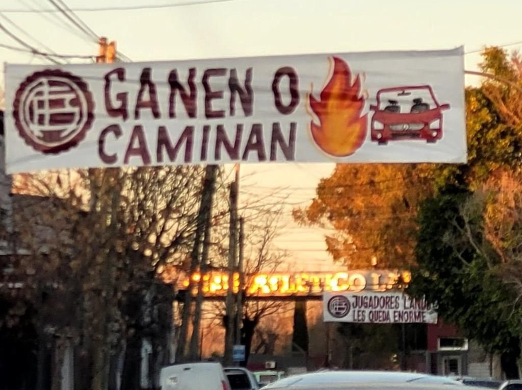 😳 #Lanús hace solo MESES. 

Moraleja: La violencia como solución a todos los problemas, siempre ✅.