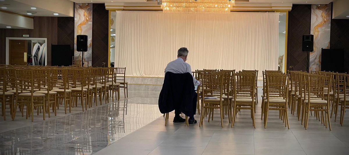 I am nearly the last to leave the Greens’ press conference room in Gorton and Denton. Thanks to the brilliant team including <a href="/forster_k/">Katherine Forster</a> and <a href="/rebecanqm/">Rebeca Newnes</a> as well as our camera operators who worked overnight since 10pm to produce the <a href="/GBNEWS/">GB News</a> coverage. Keep watching!