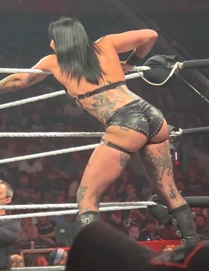 𝘙𝘩𝘦𝘢 𝘉𝘭𝘰𝘰𝘥𝘺 𝘙𝘪𝘱𝘭𝘦𝘺 tweet media