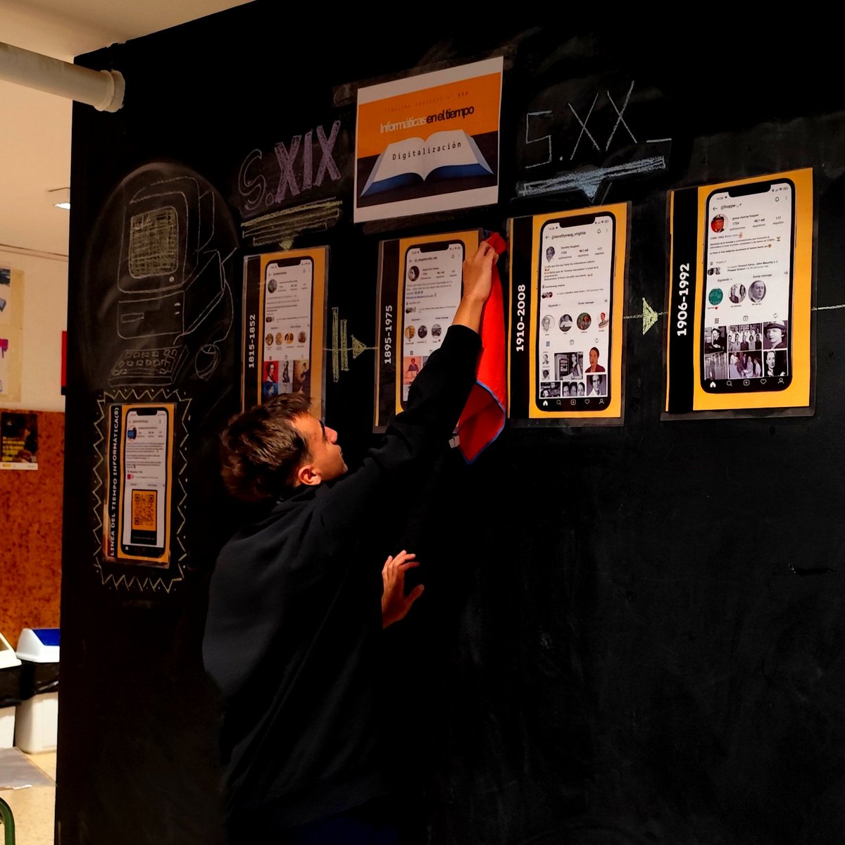 ieselpicarral's tweet image. Dentro del Proyecto #TIMELINE 🌀 de la segunda evaluación, el alumnado de 4º de #DIGITALIZACIÓN🖥️ ha imaginado los perfiles de Instagram que habrían tenido las informáticas a lo largo de la historia,  🧮 hasta las mujeres que están poniendo en marcha la #InteligenciaArtificial 🤖