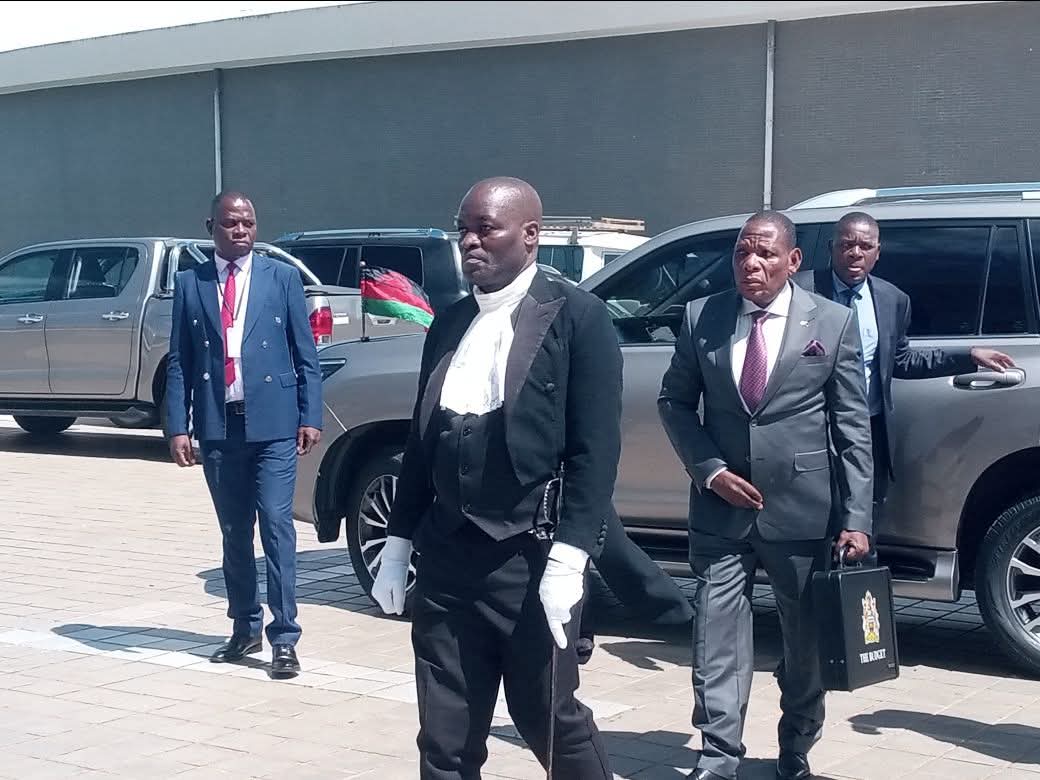 zodiakonline's tweet photo. #budgetpresentation
Finance Minister, Joseph Mwanamvekha, projects an improvement in government expenditure in the 2025/26 national budget, saying it will be at it's earlier estimate of K8.59 trillion to K8.5 trillion. https://t.co/qIxaIyuNnB