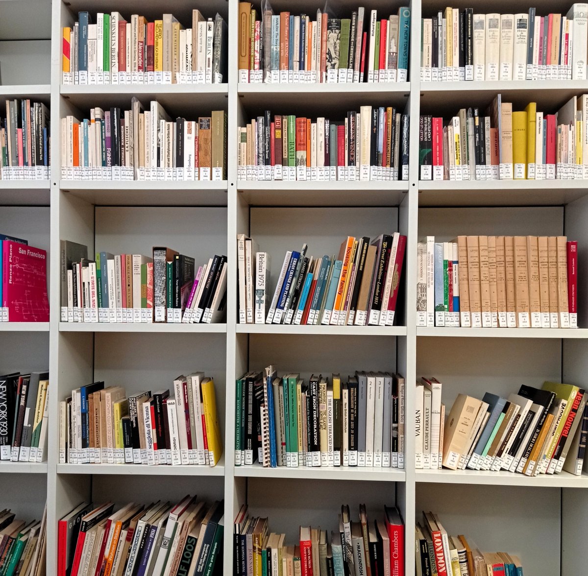 Biblioteca Iuav tweet media