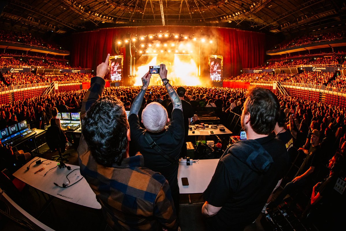 Yellowcard tweet media