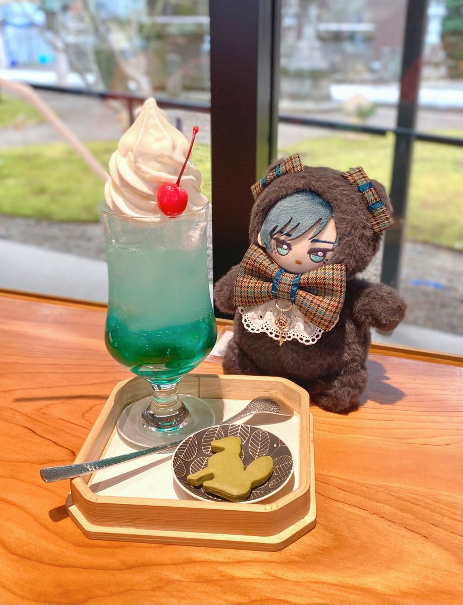 神社のかわいいカフェ🦊 次は天気のいい日に行きたい〜