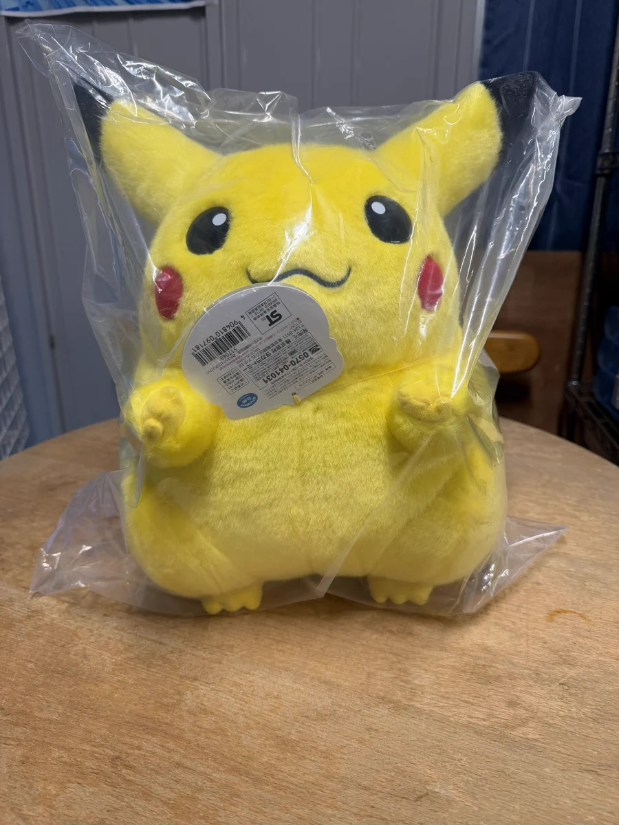 ポケモン30周年、懐かしの等身大ピカチュウが明日店頭販売開始 / X