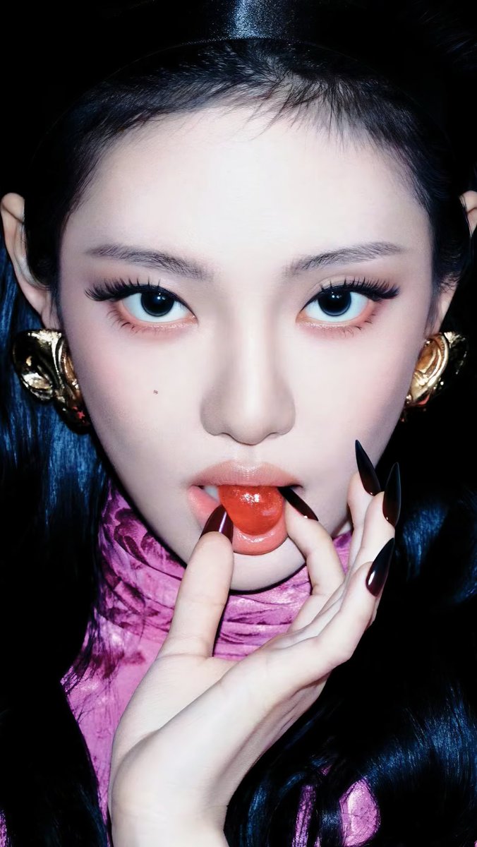 sweeeeeeeeetboy's tweet photo. OMG she's so pretty https://t.co/v2m7t9tBnn