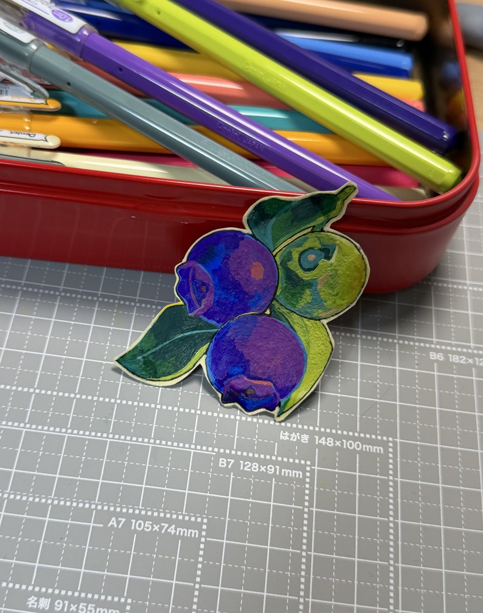 進級制作終わったご褒美で買ったボールペン、めっちゃ可愛い色使い