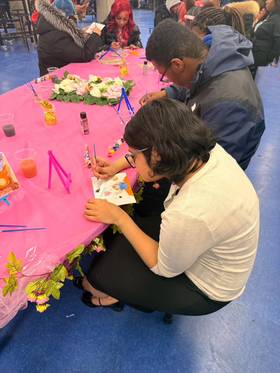 Health, Arts, Robotics and Technology HS tweet media