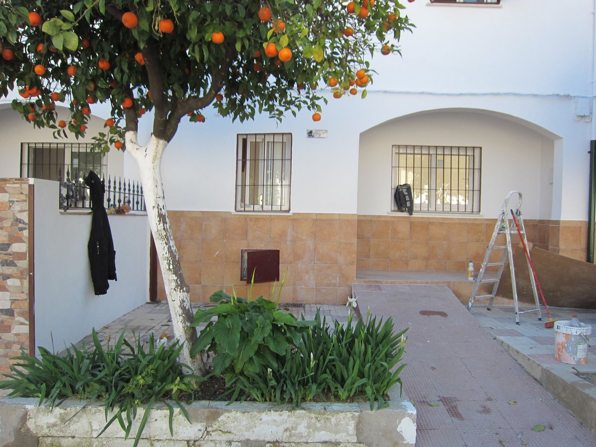 Edartec's tweet photo. Se acaba de firmar el Acta de Recepción y Certificado Final de Obra de la rehabilitación realizada en una serie de viviendas unifamiliares adosadas en la calle Guadajoz, de Alcalá del Río de Sevilla. 

https://t.co/12HkXQG5tw https://t.co/6LZq3sZ4HD