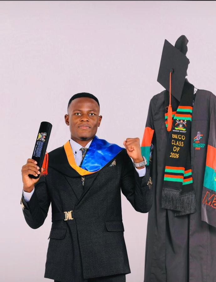 KisoroMissioner's tweet photo. Congratulations to our KMF leaders who graduated this week from Makerere University 🎓
Thank you for your service, leadership and impact. We are proud of you and wish you greater heights ahead! @TumwizereDeuce , Ronnie and Rodgers. #76thmakgraduation https://t.co/10ZaEEMkLm