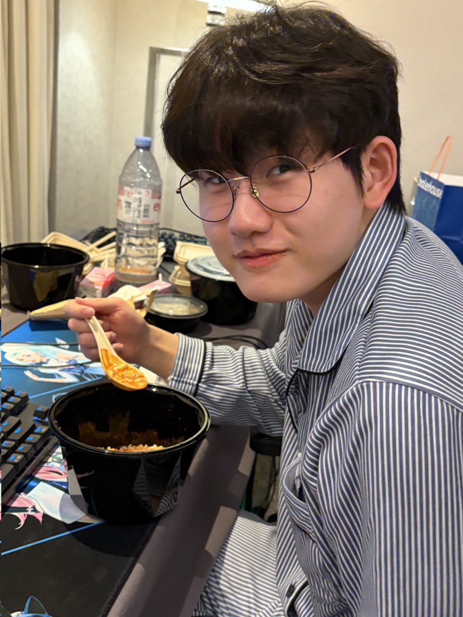 DK in HK

식사 시간

#dpluskia #dkshowmaker #dklucid #dksiwoo #dksmash #dkcareer