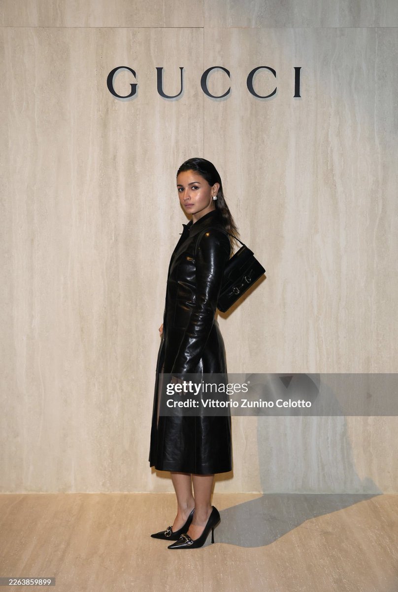 hourly Alia tweet media