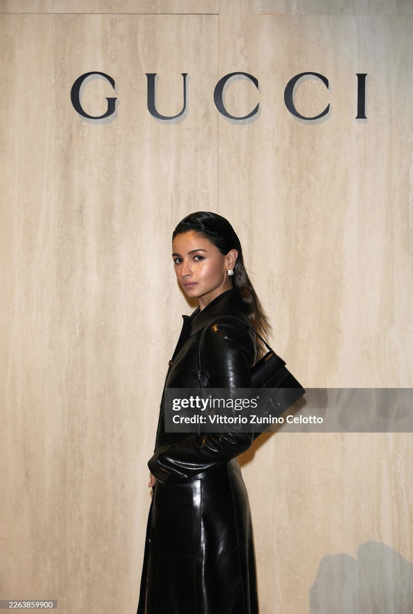 hourly Alia tweet media