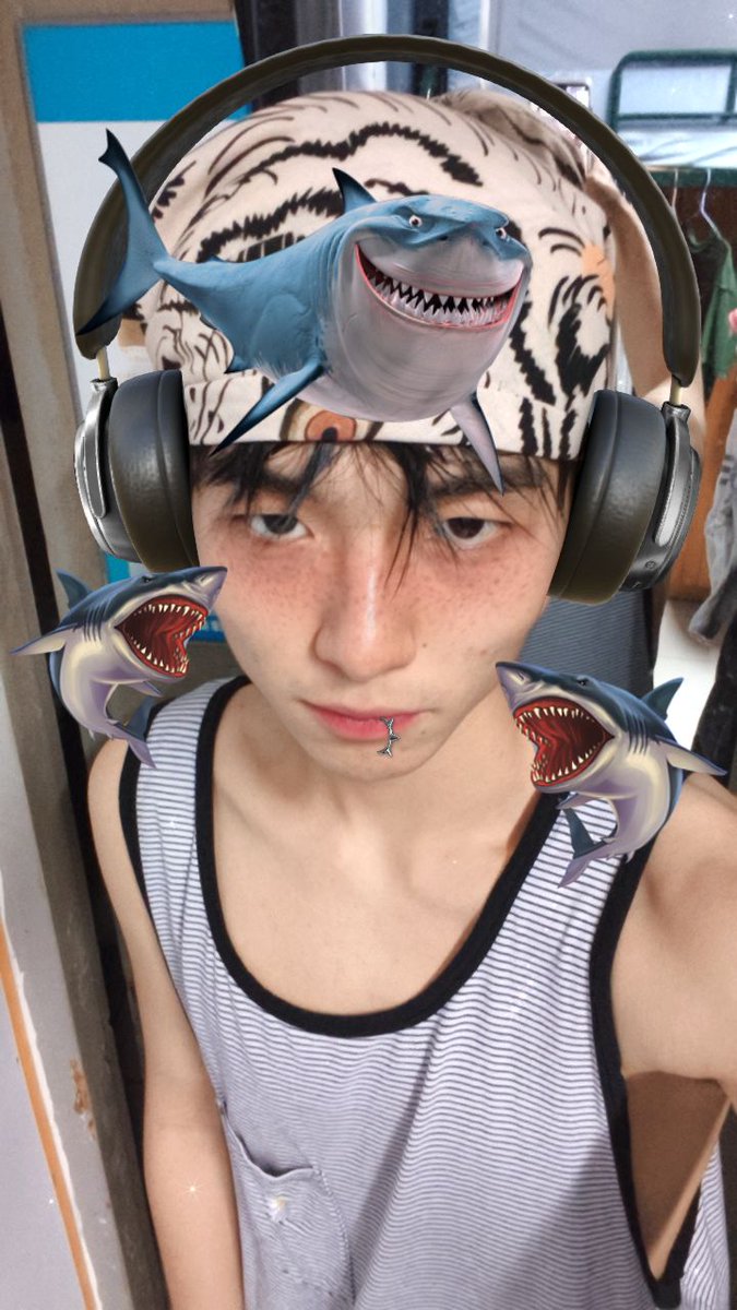 George092249405's tweet photo. 不想开学😷 https://t.co/18xSuCIVqY