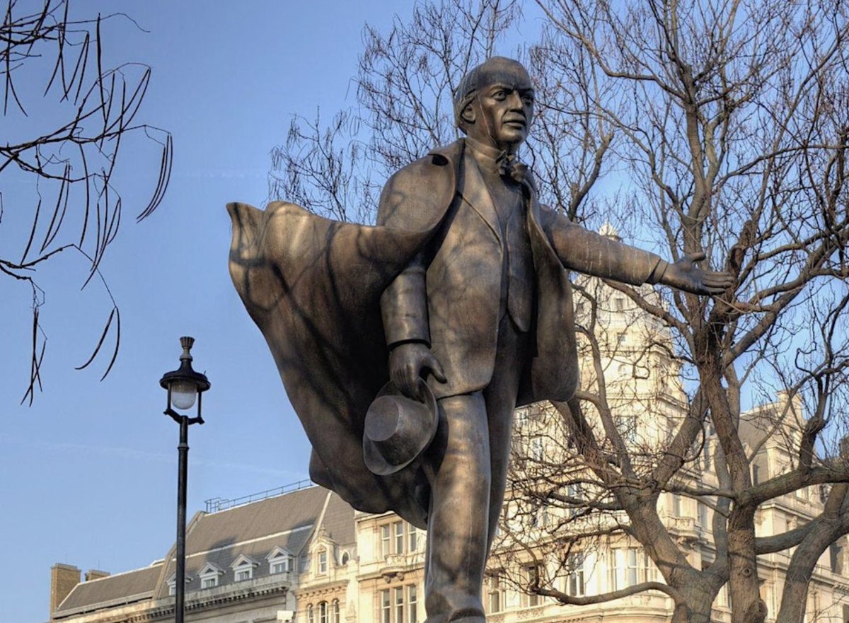 Footprints of London tweet media