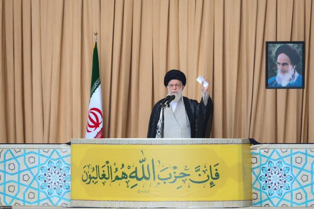 فَإِنَّ حِزْبَ اللَّهِ هُمُ الْغَالِبُونَ .💛