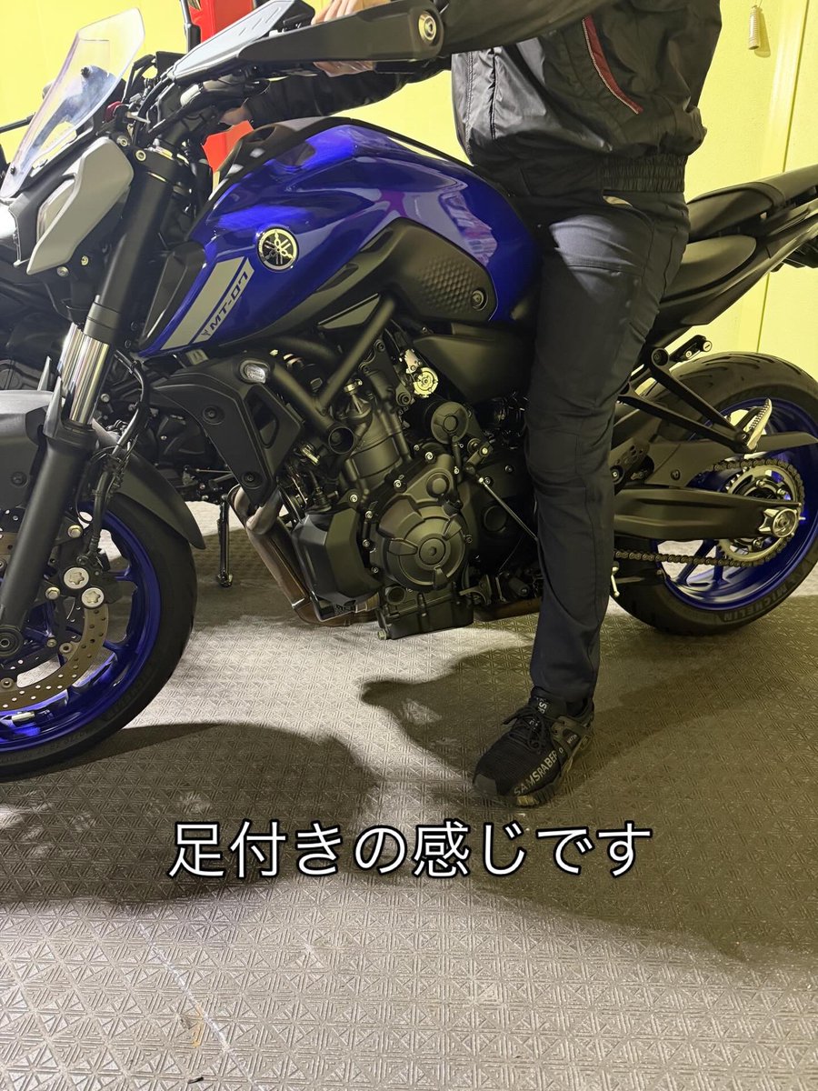 hoh7105's tweet photo. ヤマハ・MT-07、二階展示場にて展示中です♪
大型ネイキッドにまたがってみましょう😄
詳細は店頭まで‼️

#hoh
#広島オートバイ販売五日市店
#yamaha 
#MT07 https://t.co/1qwMl6x3dO