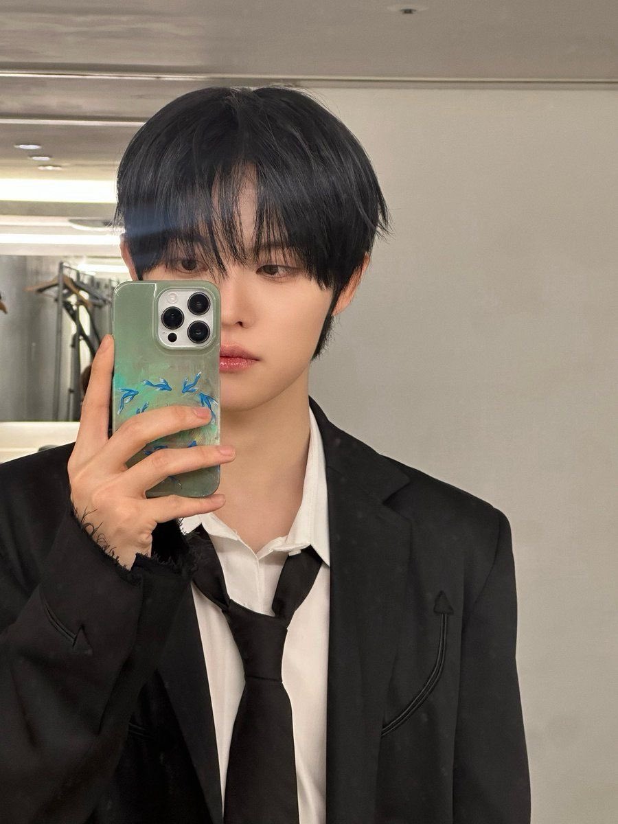 Minwook (1999) tweet media