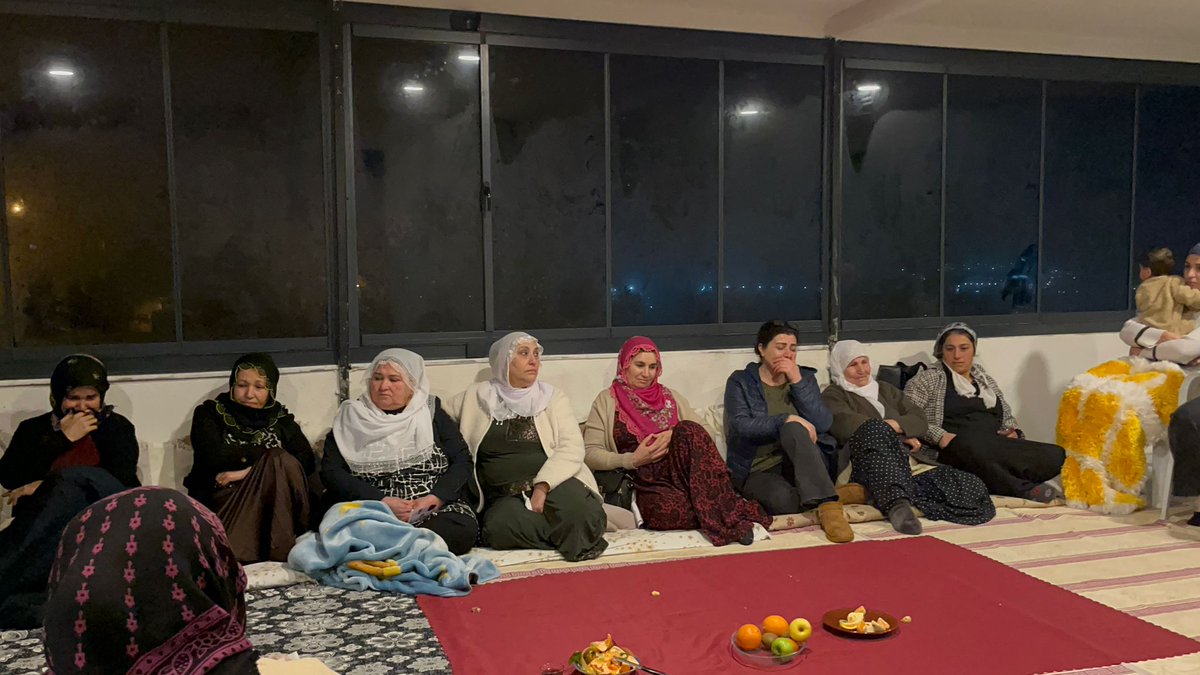 8 Mart Dünya Kadınlar Günü kapsamında Aliağa Şehit Kemal Mahallesi'nde çalışma yaptık; kadınlarla birlikte iftar yaptık.

Birleşerek ve örgütlenerek kadın mücadelesini büyütüyoruz.

#JinJiyanAzadi