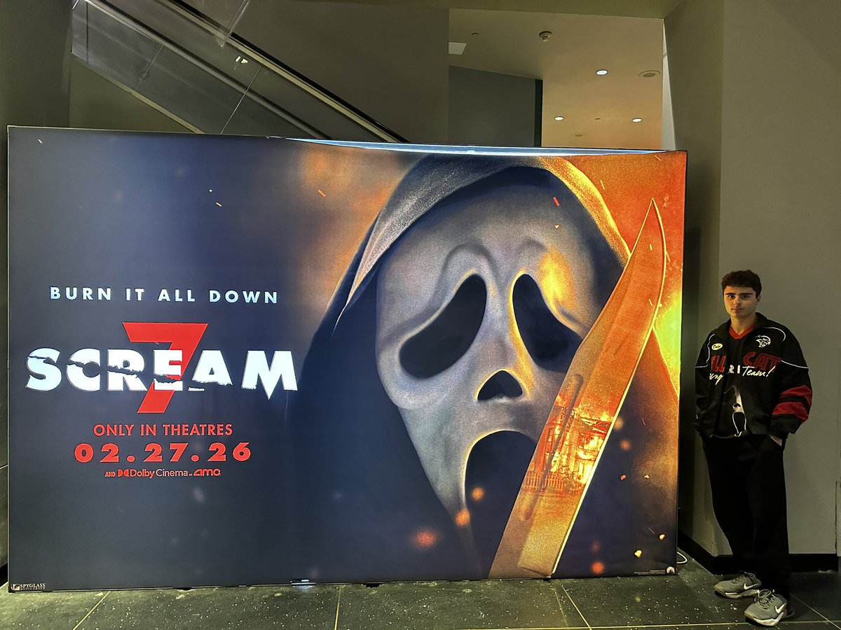 deeoodee28's tweet photo. what a night! @ScreamMovies https://t.co/IyyYapl5bc