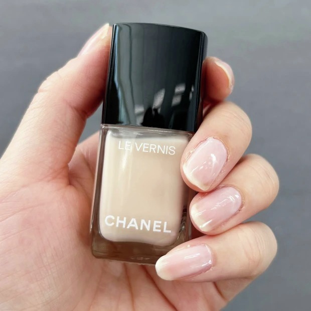シャネルのネイル「ヴェルニ」全色スウォッチ公開🥂 最新作はもちろん