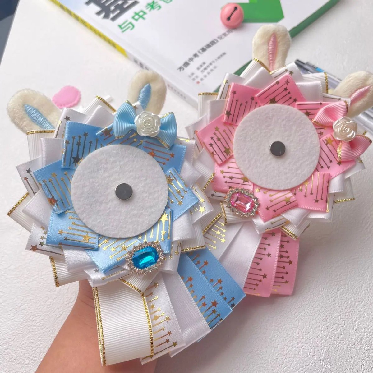 something like this with gyuhan colors n selca in the middle 🥹