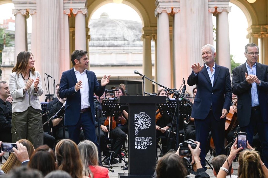 Julio Alak tweet media