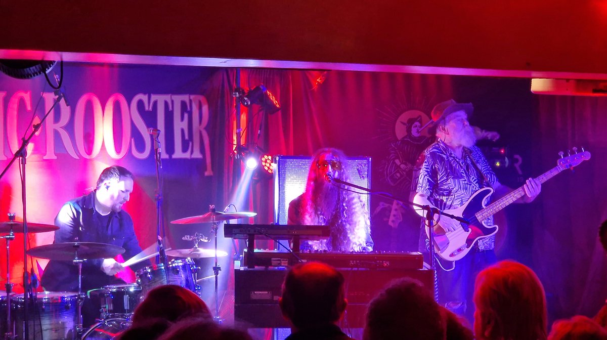 Darren Johnson tweet media