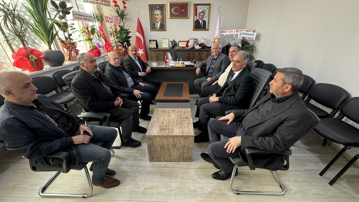 Önceki dönemlerde Diyarbakır İl Başkanımız Serdar Budak ve İl Başkan Yardımcımız Mehmet Emin Ekinci bizleri ziyaret etti.

Nazik ziyaretlerinden dolayı kendilerine teşekkür ediyor, çalışmalarında başarılar diliyoruz. <a href="/abuyukgumus/">Ahmet Büyükgümüş</a> <a href="/AvukatErsanAksu/">Ersan AKSU🇹🇷</a> <a href="/omer_iler/">Ömer İler</a> <a href="/Mehmet_Arzu21/">Mehmet Arzu 🇹🇷</a>