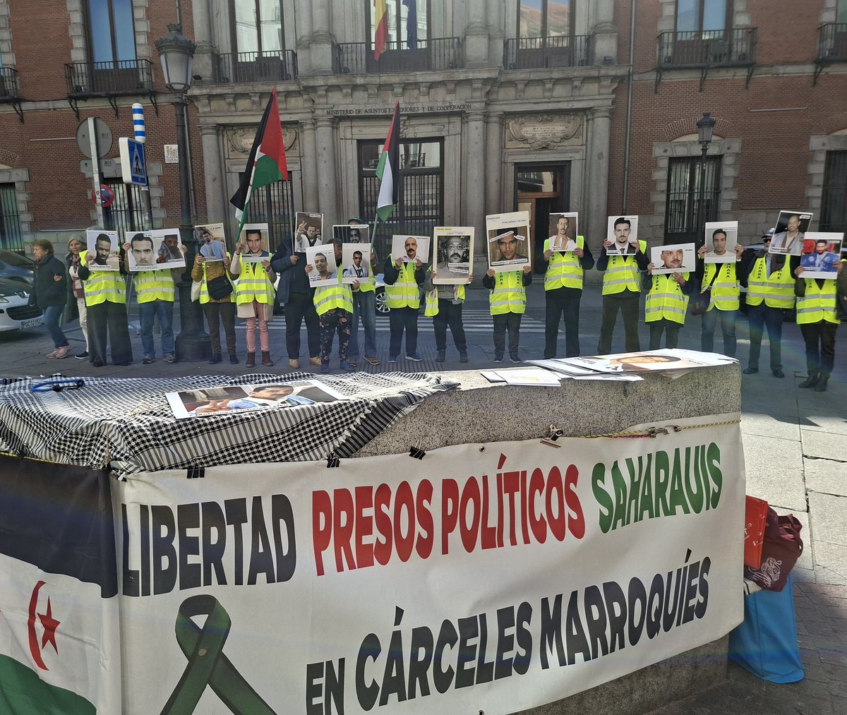 contramutis tweet media