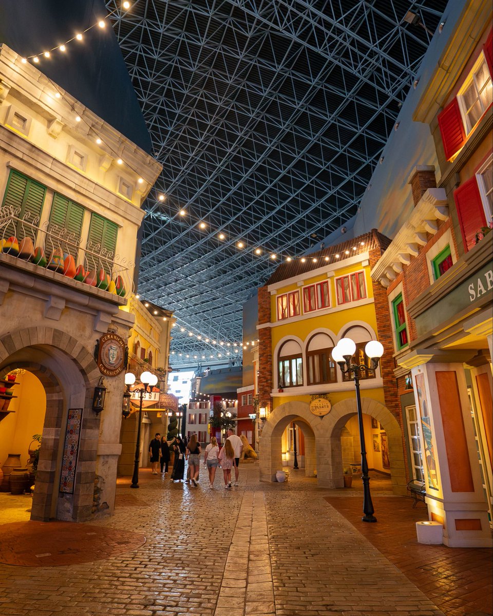 Ferrari World™ Yas Island, Abu Dhabi tweet media