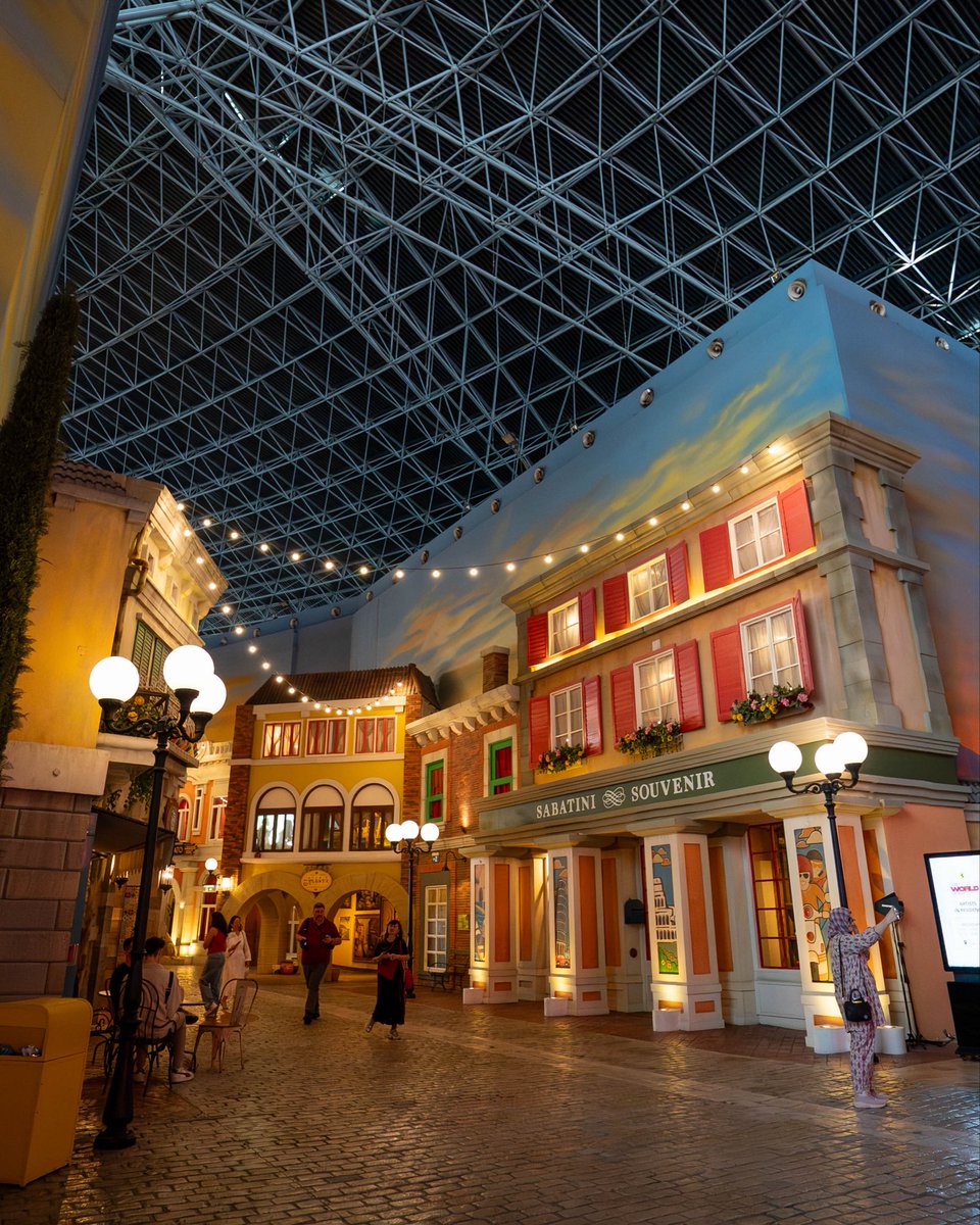 Ferrari World™ Yas Island, Abu Dhabi tweet media